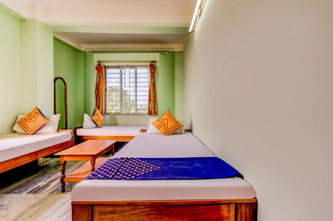 Oyo 63538 Hotel Lotus 1 Khanapara Camera foto