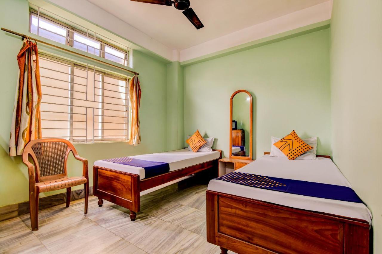Oyo 63538 Hotel Lotus 1 Khanapara Camera foto