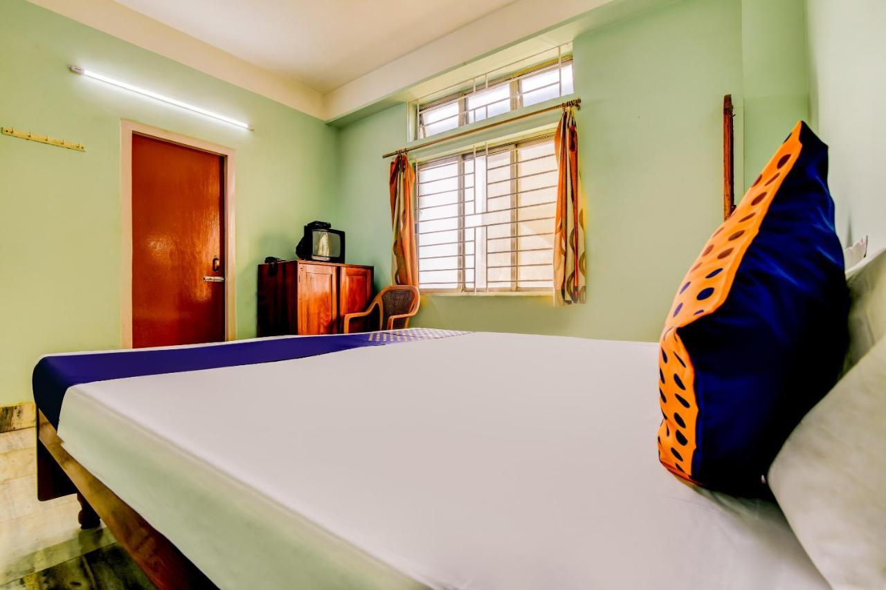 Oyo 63538 Hotel Lotus 1 Khanapara Camera foto